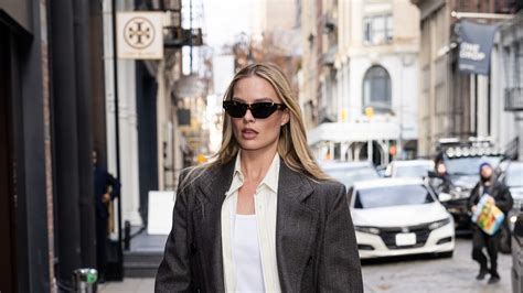 margot robbie chanel vs bottega veneta|Style Notes: Margot Robbie perfects business casual in Bottega .